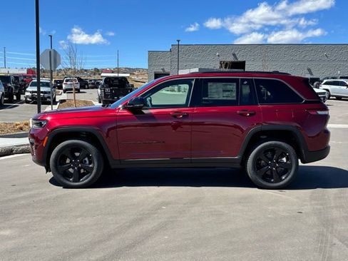 New 2026 Jeep Grand Cherokee Limited w/ Limited Altitude Package AWD/4WD image 2