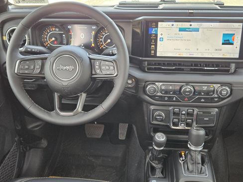 New 2026 Jeep Gladiator Sport AWD/4WD image 33