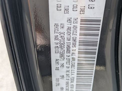 Used 2017 Dodge Journey SXT w/ Comfort/Convenience Group image 30