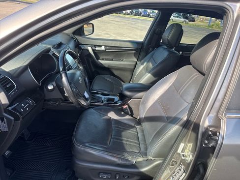 Used 2015 Kia Sorento SX FWD image 26