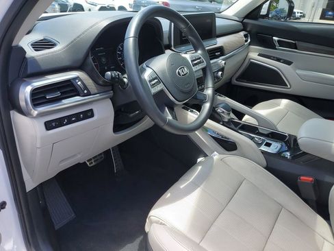 Used 2021 Kia Telluride SX w/ Towing Package FWD image 17