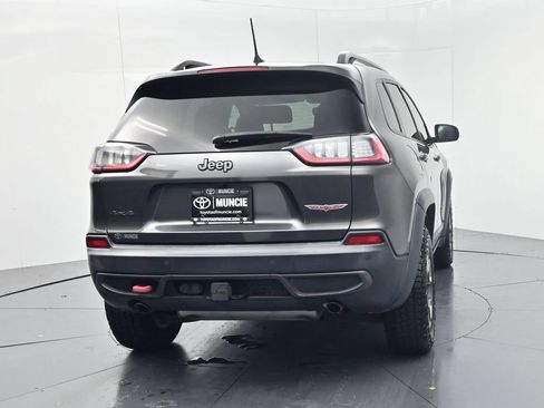 Used 2019 Jeep Cherokee Trailhawk AWD/4WD image 7