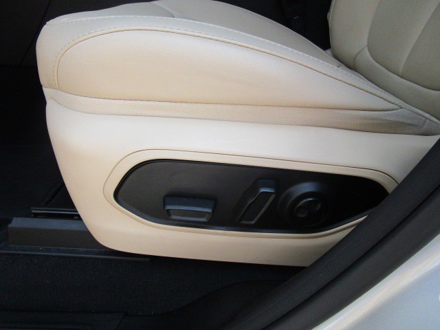 Used 2024 Jeep Grand Cherokee Limited AWD/4WD image 12