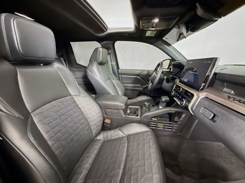 Certified 2025 Toyota Tacoma TRD Sport w/ TRD Sport Premium Package image 32