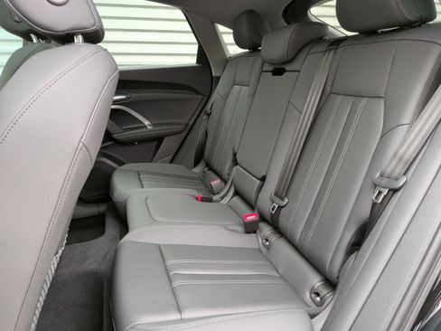 New 2025 Audi Q5 Premium Plus image 33