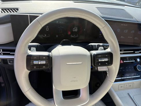 Used 2025 Hyundai Santa Fe SEL FWD image 31