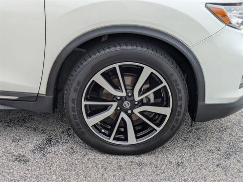 Used 2020 Nissan Rogue SL w/ Premium Package image 11