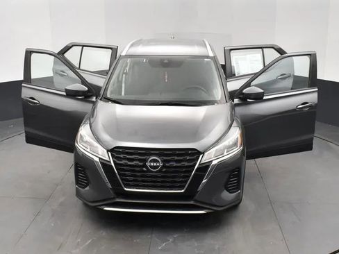 Used 2024 Nissan Kicks SV image 10