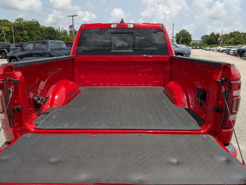 Used 2020 RAM 1500 Laramie w/ Sport Appearance Package AWD/4WD image 33