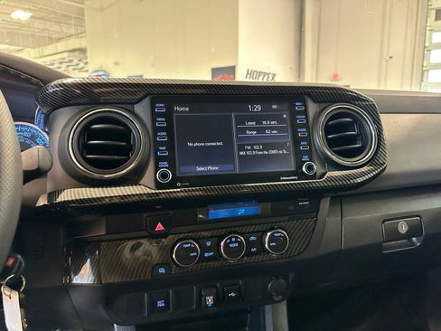 Used 2022 Toyota Tacoma SR5 image 25