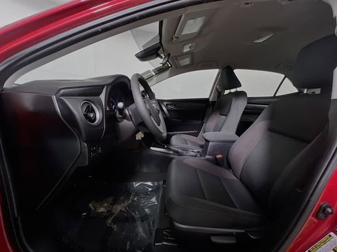 Used 2017 Toyota Corolla LE image 15