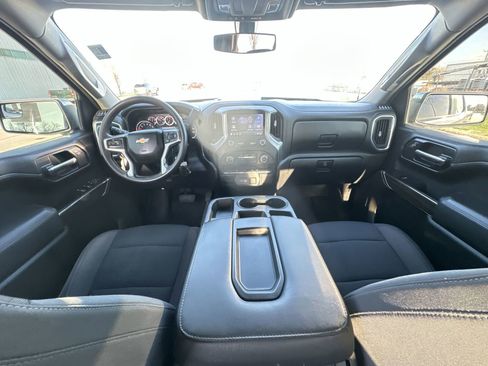 Used 2020 Chevrolet Silverado 1500 LT image 18