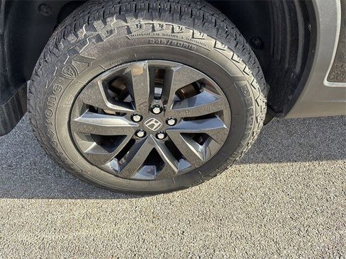 Used 2025 Honda Ridgeline Sport image 29