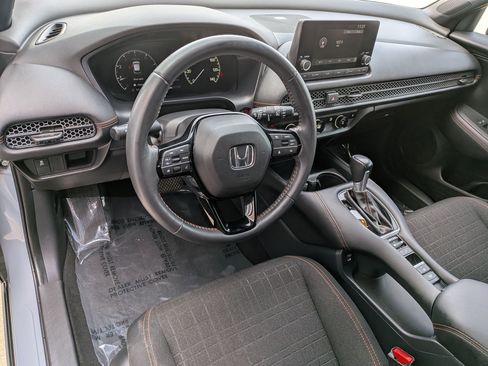 Used 2024 Honda HR-V Sport image 11