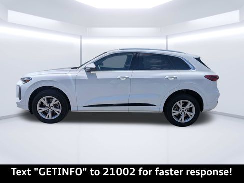 Certified 2025 Audi Q5 Premium w/ Convenience Package AWD/4WD image 7