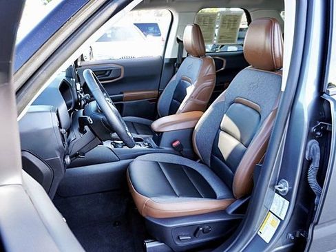 Used 2024 Ford Bronco Sport Outer Banks w/ Tech Package AWD/4WD image 15