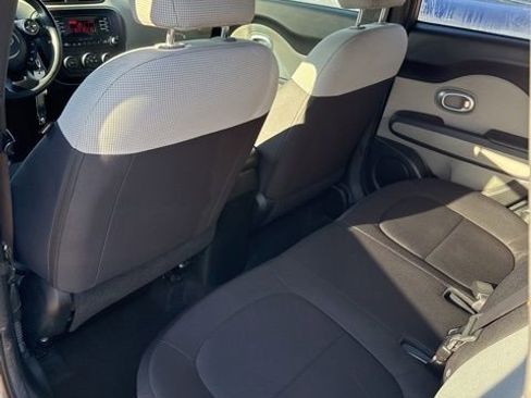 Used 2015 Kia Soul image 33