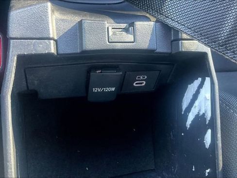 Used 2025 Toyota Corolla LE image 32