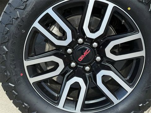 Certified 2021 GMC Sierra 1500 AT4 image 10