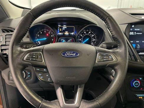 Used 2017 Ford Escape Titanium w/ Equipment Group 301A AWD/4WD image 38