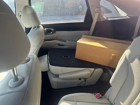 Certified 2023 Kia Sorento SX Prestige image 20