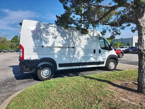 Used 2025 RAM ProMaster 2500 w/ Safety Group FWD image 3