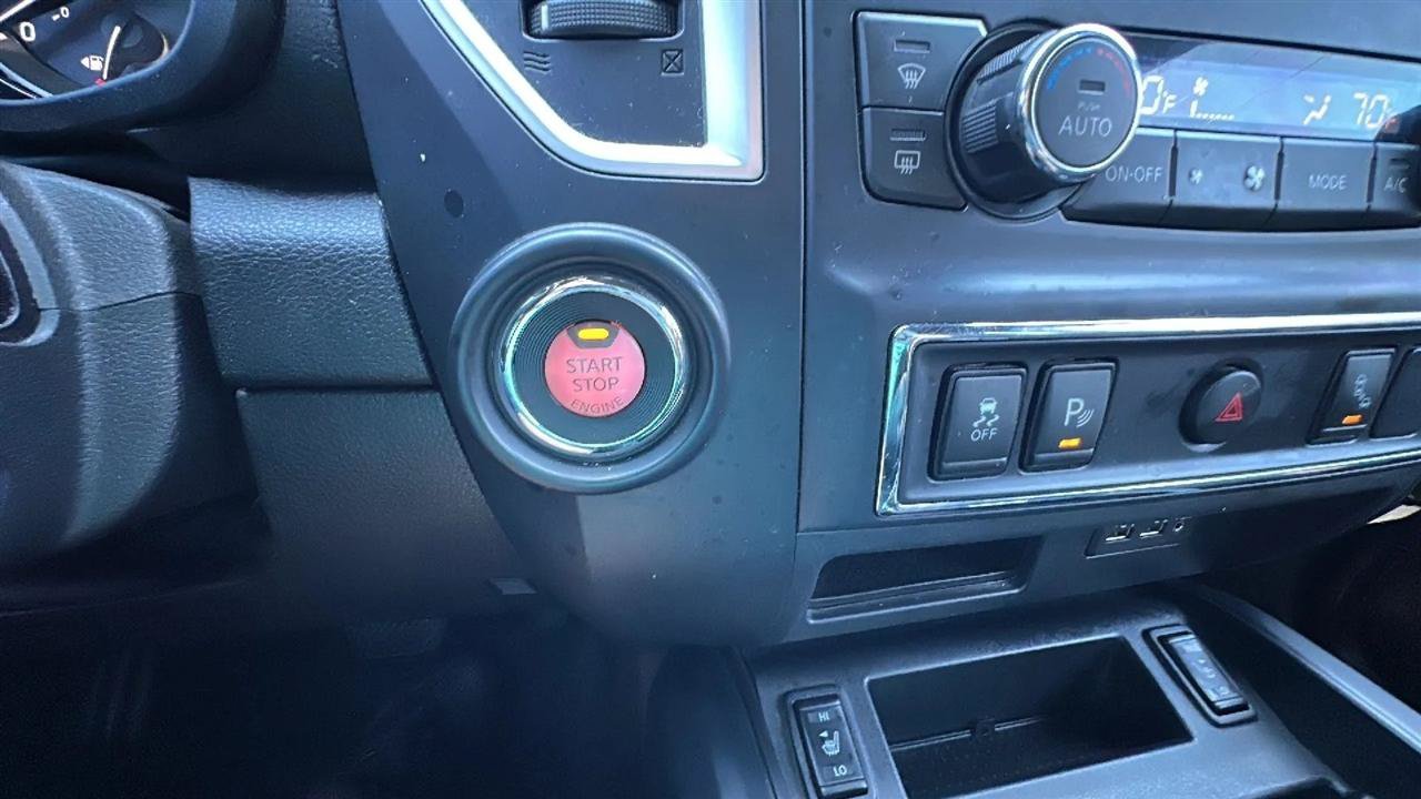 Used 2019 Nissan Titan SV w/ SV Convenience Package RWD image 44