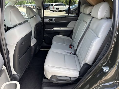 New 2026 Hyundai Santa Fe Limited FWD image 13