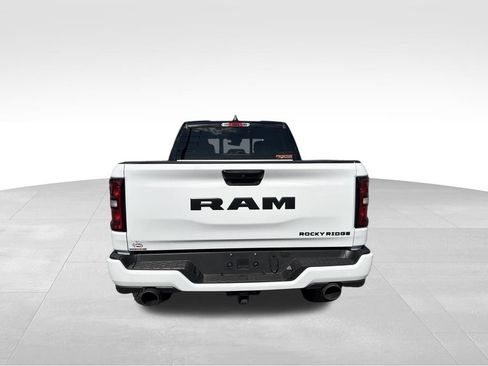 Used 2025 RAM 1500 Big Horn AWD/4WD image 7