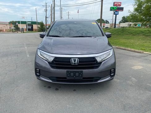 Used 2023 Honda Odyssey Touring image 2