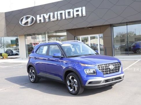 Certified 2026 Hyundai Venue SEL FWD image 1