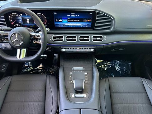 New 2026 Mercedes-Benz GLS 580 4MATIC image 15