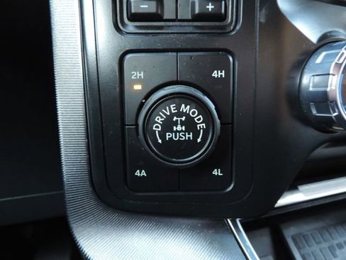 Used 2022 Ford F150 Platinum image 28