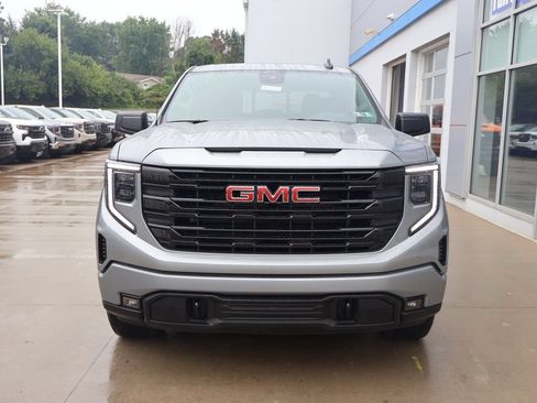 Used 2025 GMC Sierra 1500 Elevation w/ Preferred Package AWD/4WD image 5