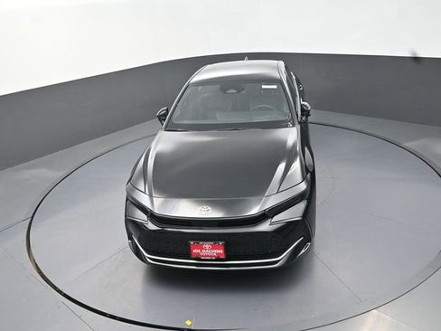 New 2026 Toyota Crown Platinum AWD/4WD image 25