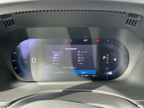 Used 2022 Volvo XC60 B5 Momentum image 6