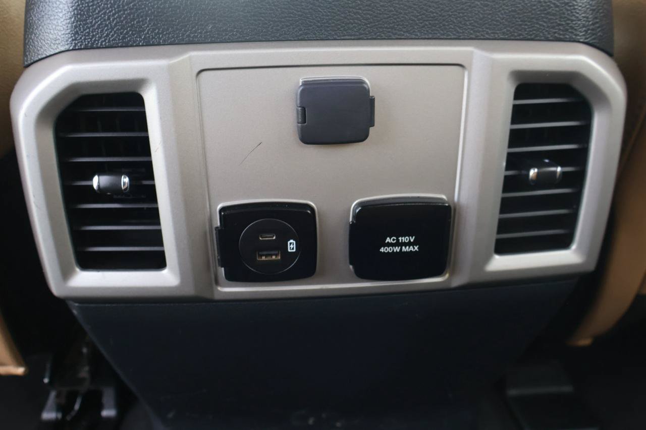 Used 2022 Ford F250 Lariat w/ Lariat Value Package AWD/4WD image 16