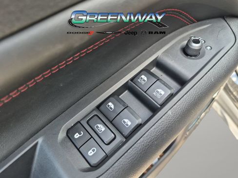 Used 2023 Jeep Compass Trailhawk w/ Trailhawk Elite Group AWD/4WD image 17