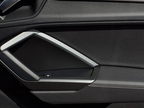 Used 2024 Audi Q3 2.0T Premium Plus image 25