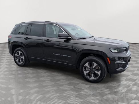 Used 2023 Jeep Grand Cherokee 4WD 4xe image 6