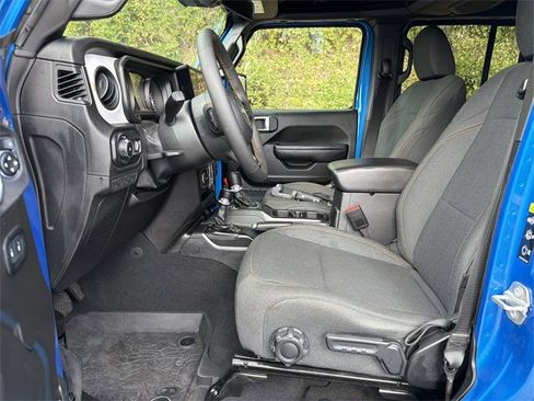 Used 2024 Jeep Wrangler Sport S image 9