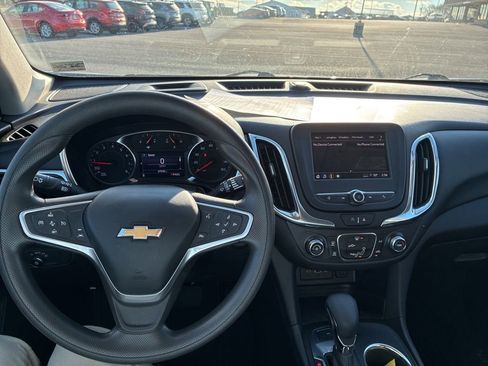 Used 2022 Chevrolet Equinox LT image 11