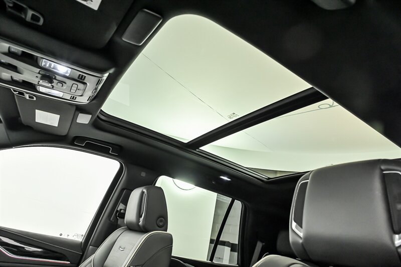 Used 2021 Cadillac Escalade Sport w/ Driver Assist Tech Package AWD/4WD image 17