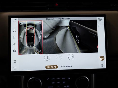 Used 2023 Land Rover Range Rover SE image 20