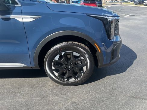 New 2026 Kia Sorento S w/ S Panoramic Sunroof Package image 13