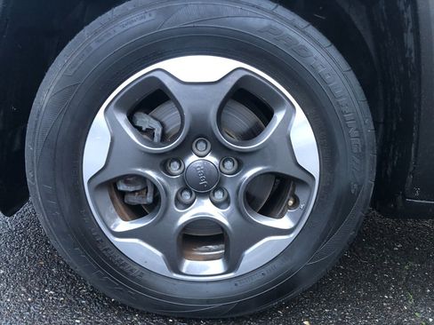 Used 2016 Jeep Renegade Sport w/ Power & Air Group image 16