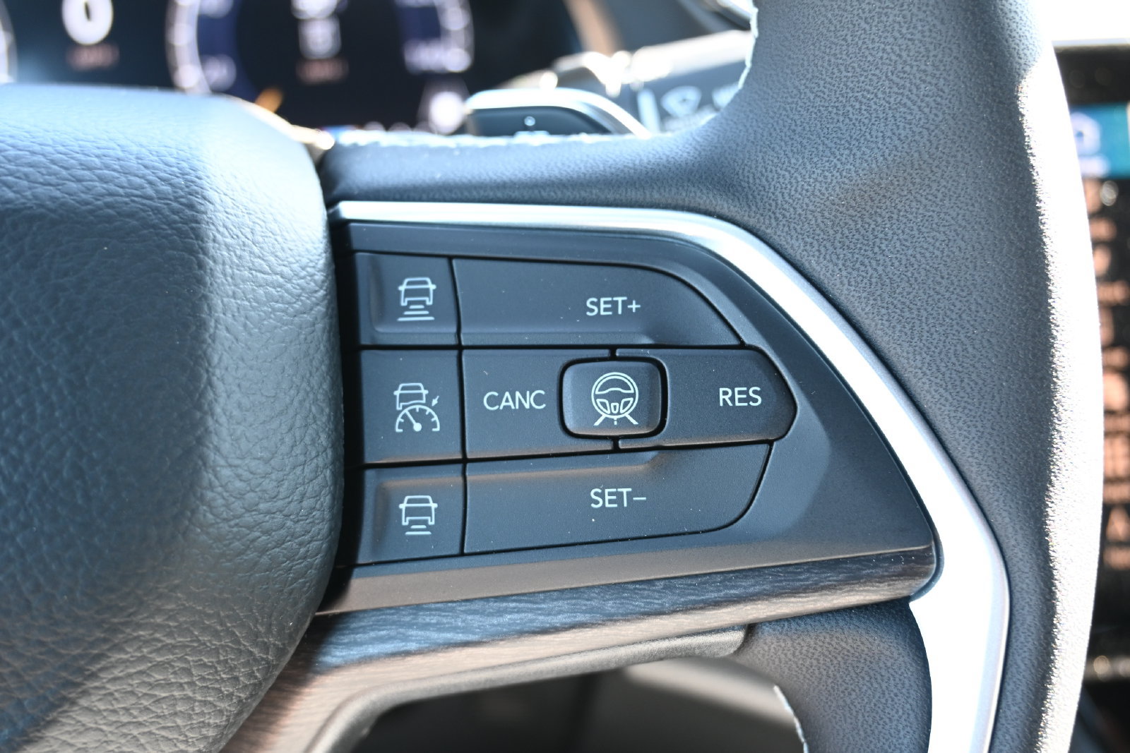 New 2026 Jeep Grand Cherokee Altitude AWD/4WD image 10