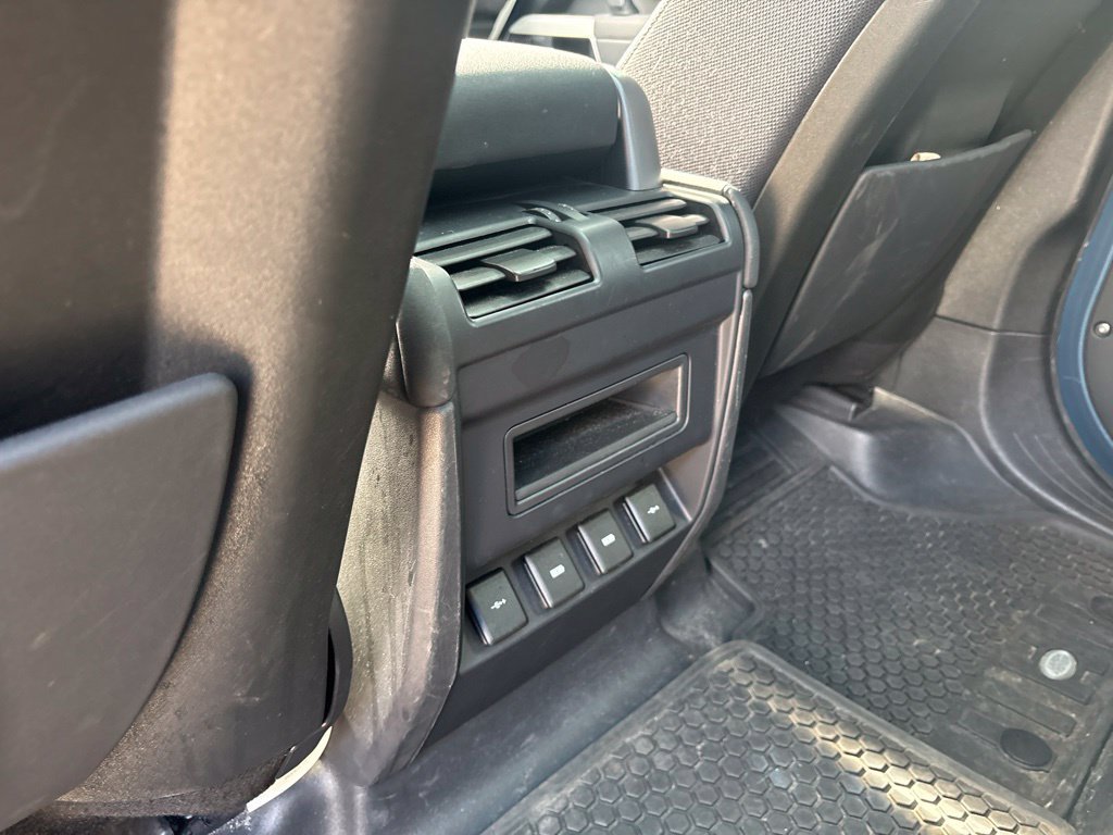 Used 2020 Land Rover Defender 110 SE AWD/4WD image 19