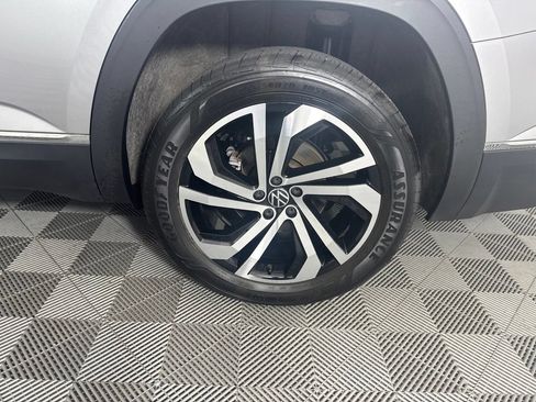 Used 2023 Volkswagen Atlas SEL AWD/4WD image 40