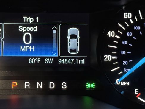 Used 2018 Ford Edge SEL image 20